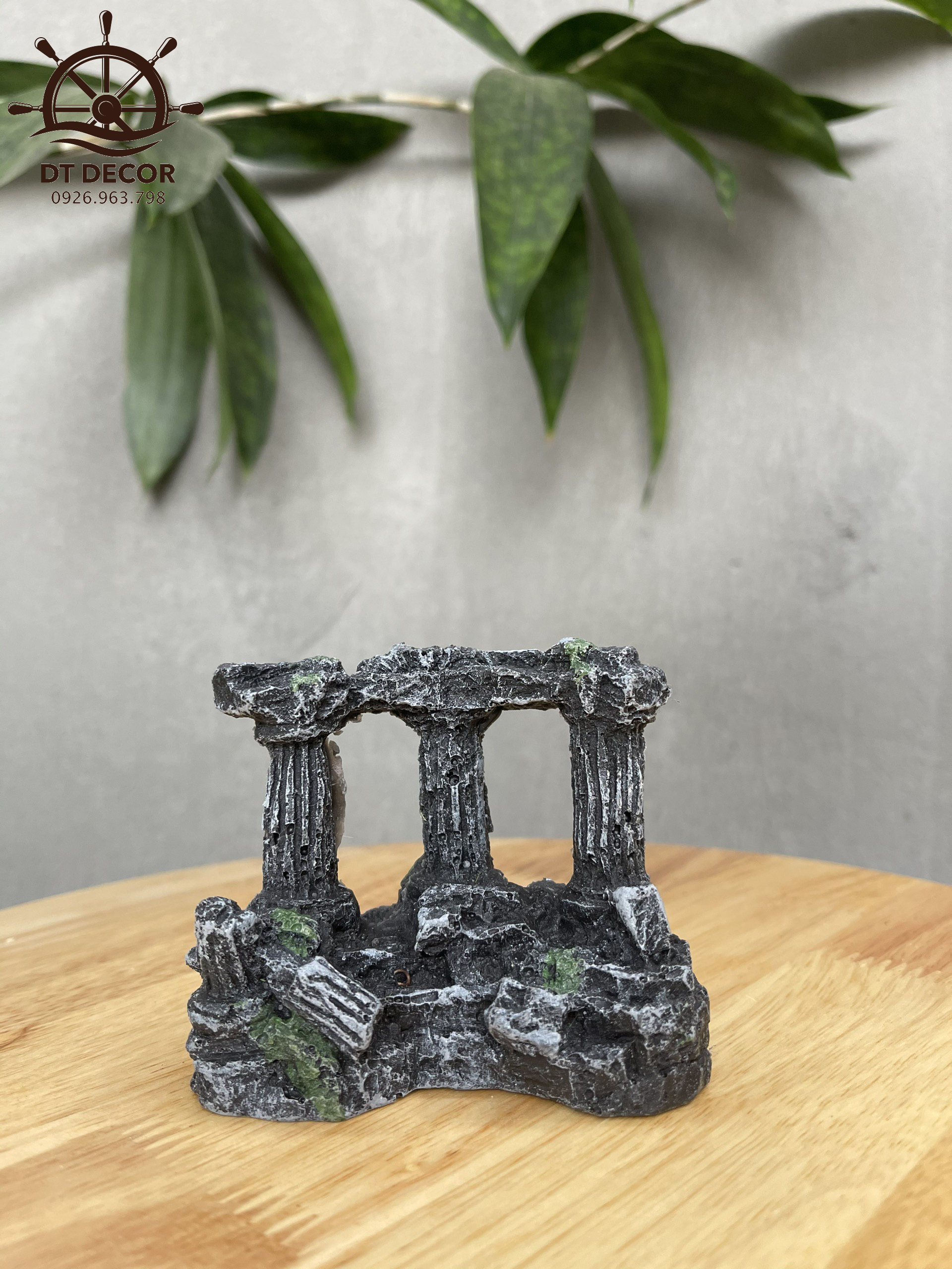 Di tích Hy Lạp trang trí bể cá